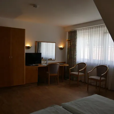 Landgasthof Adler Ohg Кюнцельзау Экстерьер фото